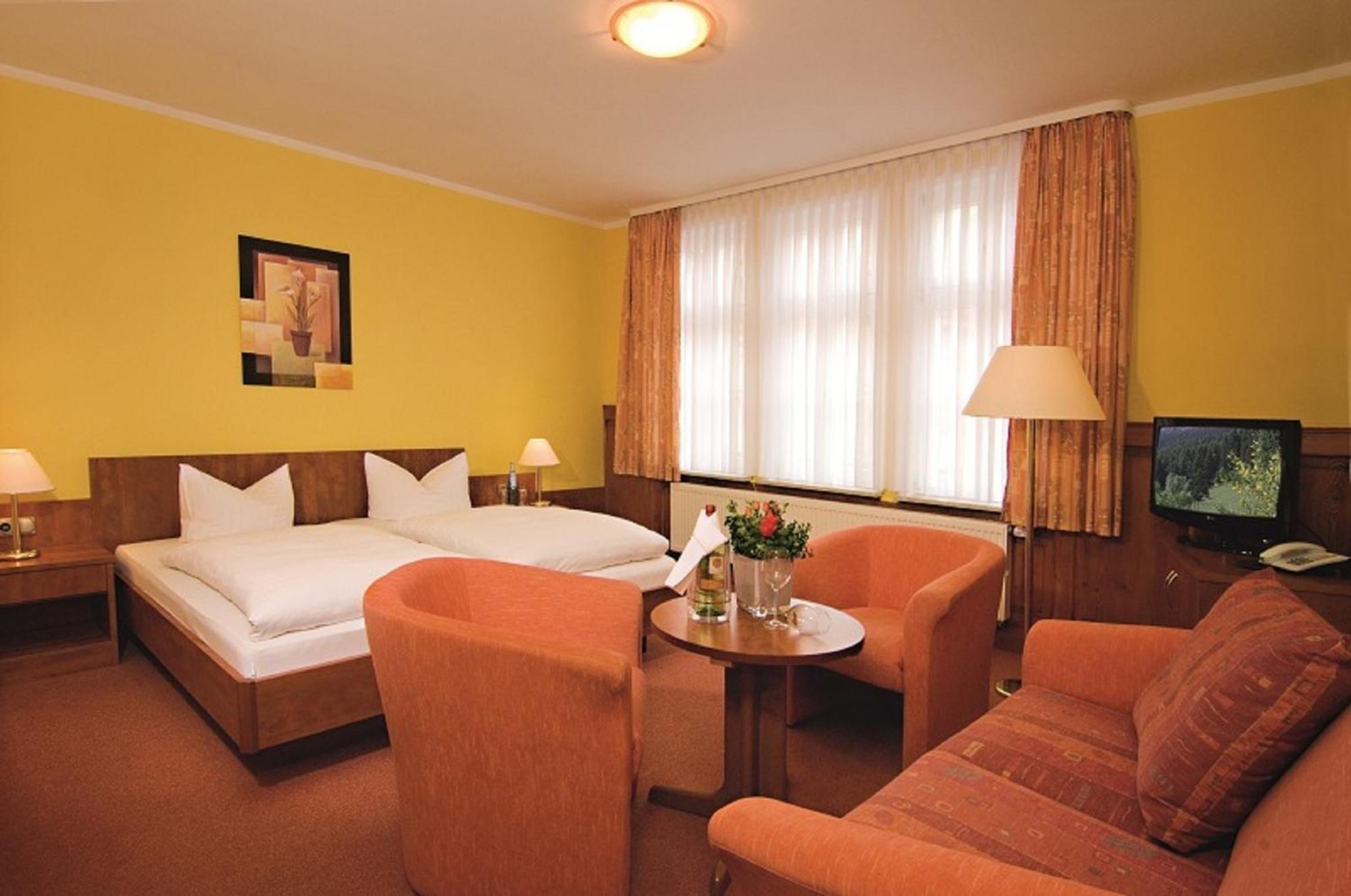 Hotel Zum Kanzler Stolberg i. Harz Esterno foto